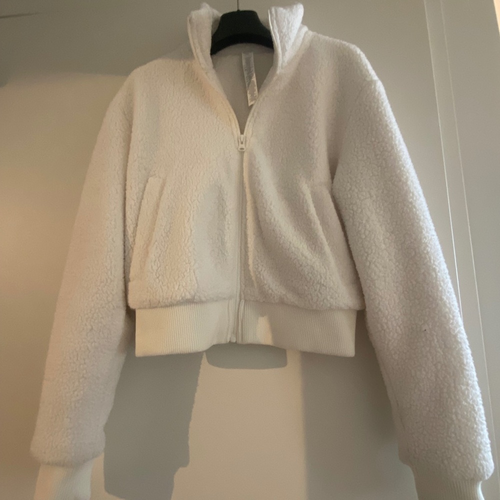 Alo Sherpa Bomber Jacket in Ivory - Size S